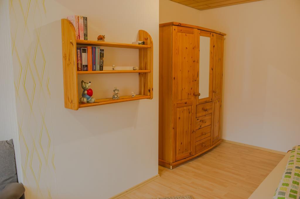 Zimmer Zur Ehemaligen Weinstube Untermberg Luaran gambar